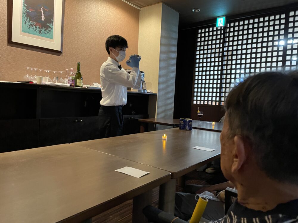 浜松市老人ホーム_Bar Hatsuoiジュースでアペリティーボ