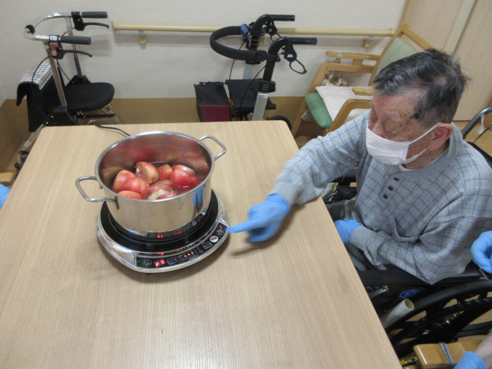 浜松市老人ホーム_ふわふわ初生氷堂手作りかき氷シロップを作ろう