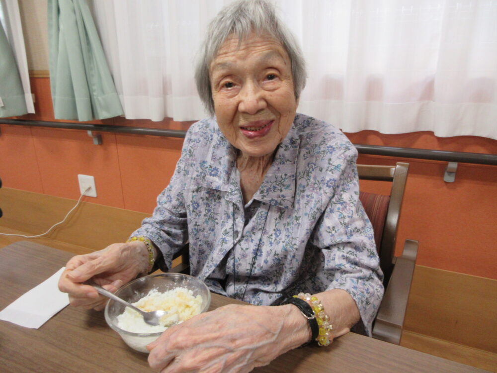 浜松市老人ホーム_ふわふわ初生氷堂氷かき体験