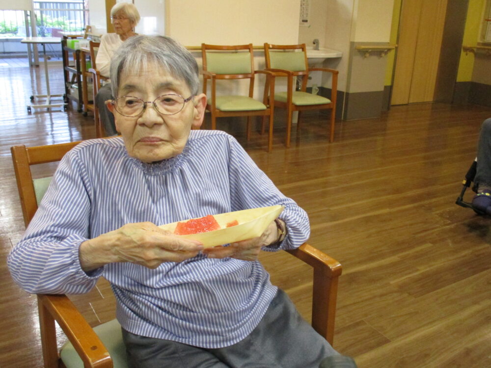 静岡市葵区有料老人ホーム_夏の風物詩すいか割り