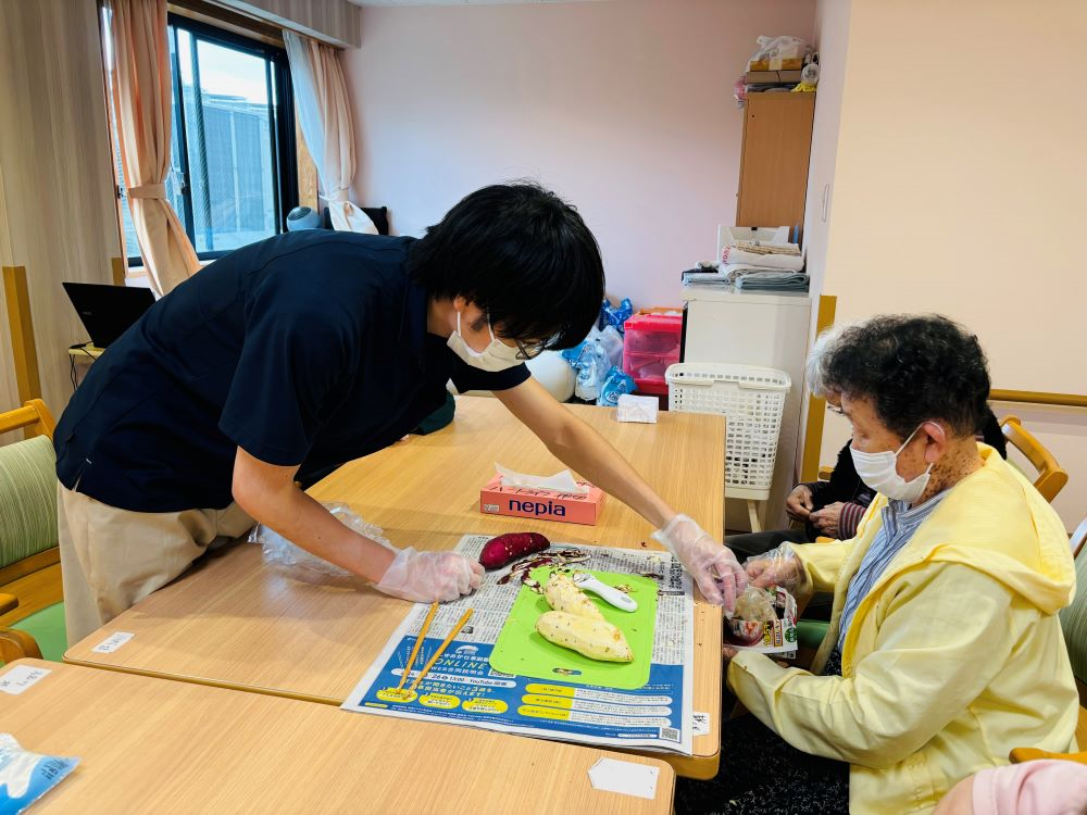 静岡市清水区老人ホーム_さつまいものホットケーキ