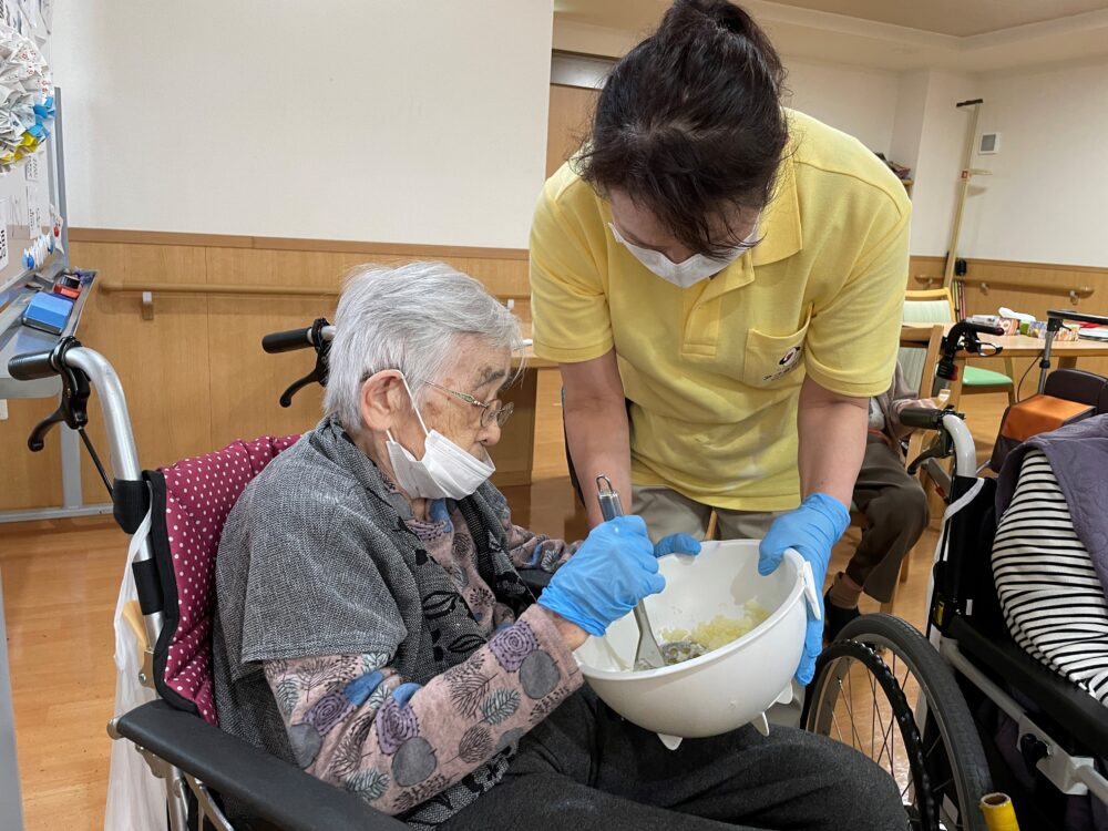 藤枝市老人ホーム_ポテトサラダ作り前編