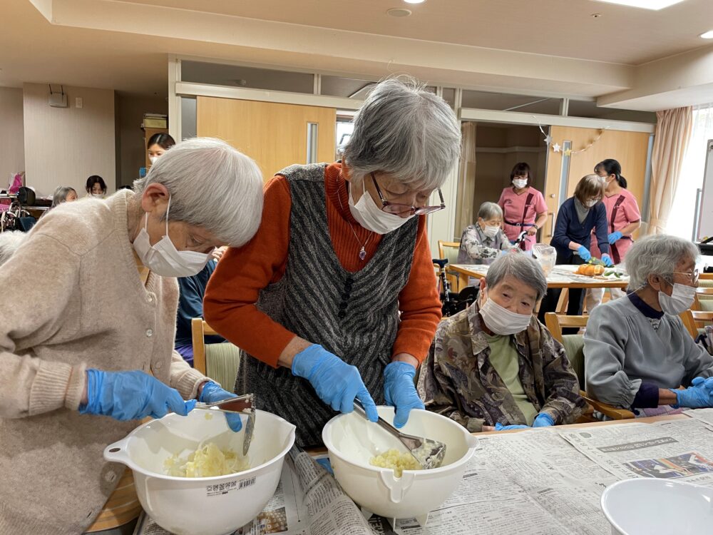 藤枝市老人ホーム_ポテトサラダ作り前編