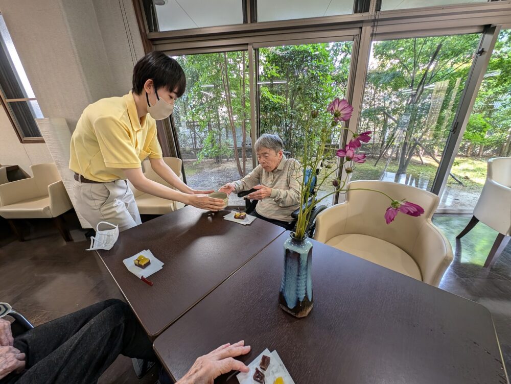 静岡市葵区有料老人ホーム_秋のお茶会