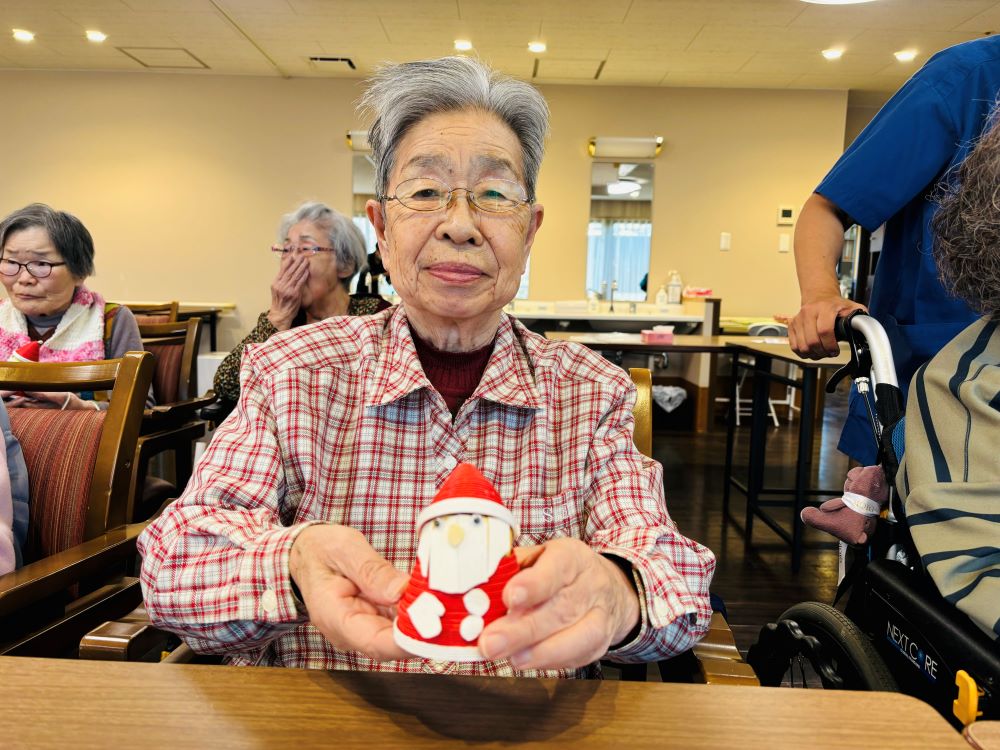 静岡市清水区老人ホーム_クラフトバンド教室サンタが押切にやって来た