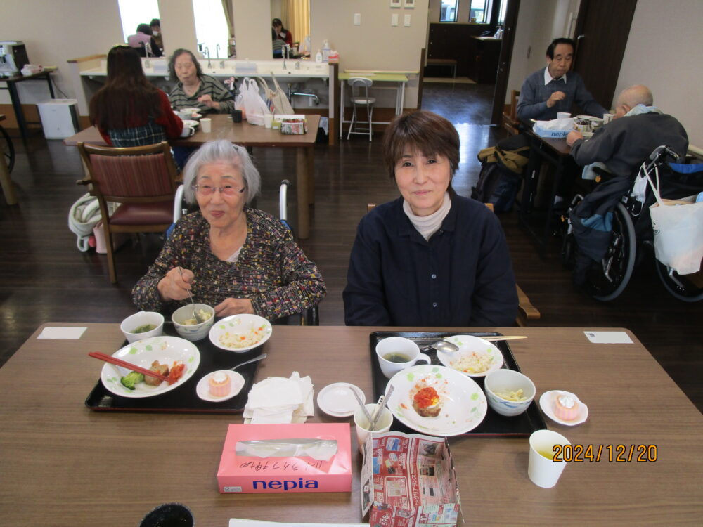 静岡市清水区老人ホーム_ご家族をお招きしてぺんぎん食堂開催