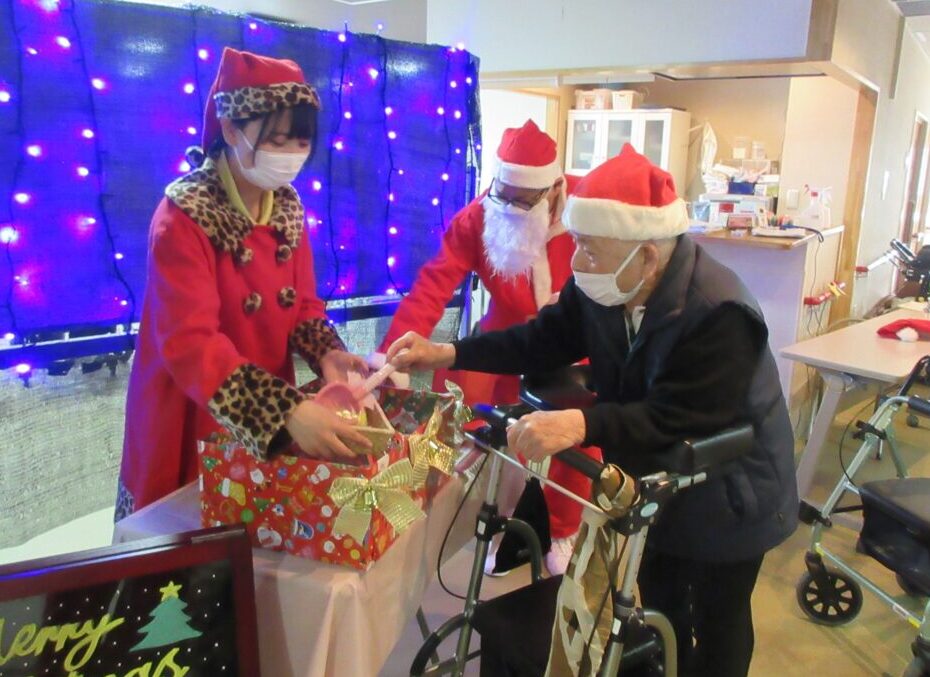 静岡市葵区老人ホーム_クリスマス会2024