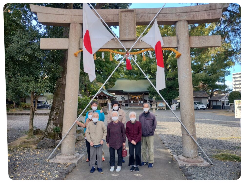 藤枝市老人ホーム_新年の初詣