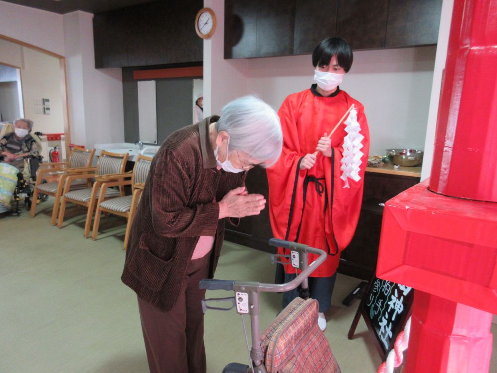 静岡市葵区老人ホーム_初詣千代田神社2025