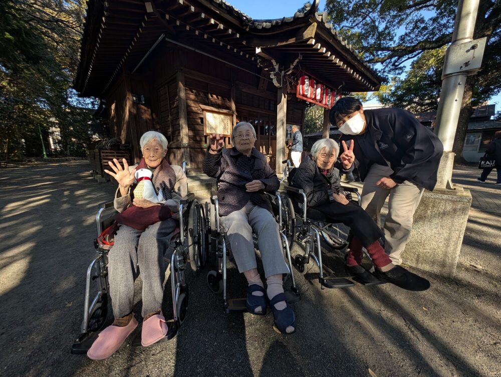 静岡市葵区有料老人ホーム_熊野神社へ初詣